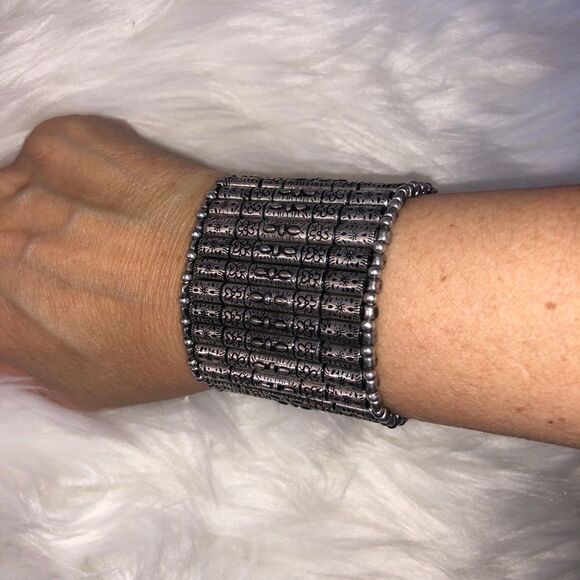 Three Gorgeous Silver and Bronze Stretch Bracelet - Picture 4 of 8